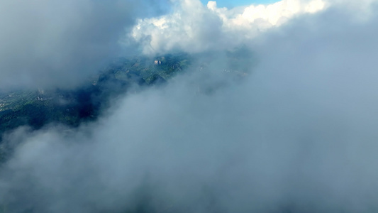 广西桂林山水漓江风光日出云海 高空穿云视频