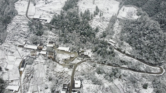 雪景 雪中小山村美景航拍视频