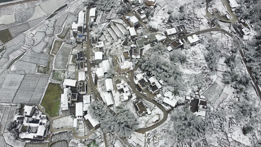 雪景 雪中小山村美景航拍视频