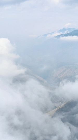 航拍大气唯美祖国山川云层实拍55秒视频