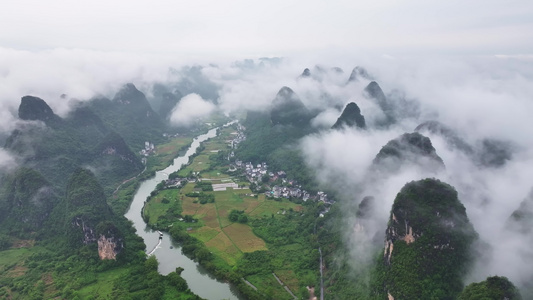 航拍烟雨阳朔遇龙河自然风光视频