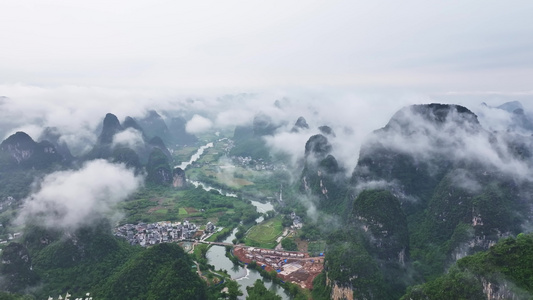 航拍烟雨阳朔遇龙河自然风光视频