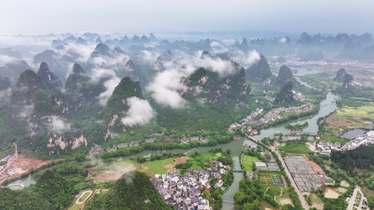 航拍烟雨阳朔遇龙河自然风光视频