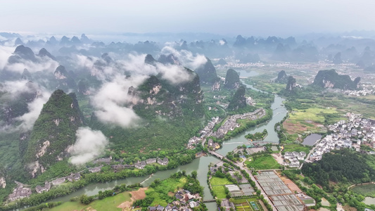 航拍烟雨阳朔遇龙河自然风光视频