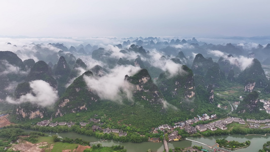 航拍烟雨阳朔遇龙河自然风光视频