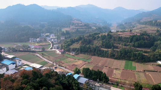 4k航拍四川丘陵地貌农田秋季阳光唯美风景视频