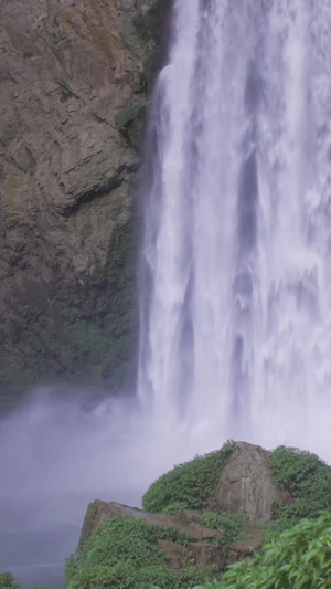 暗流河瀑布自然风光10秒视频