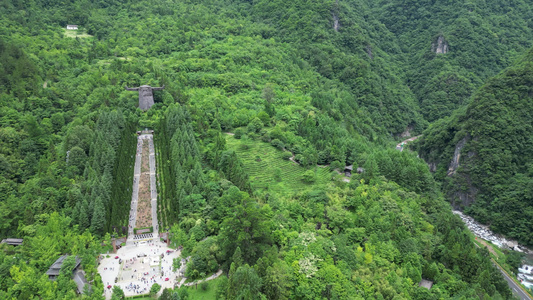 4K航拍湖北神农架神农坛景区视频