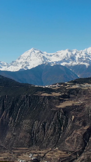 云南著名旅游景点梅里雪山山峰全景航拍视频旅游景区54秒视频