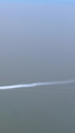 航拍大海中行驶的客轮游轮素材城市素材48秒视频