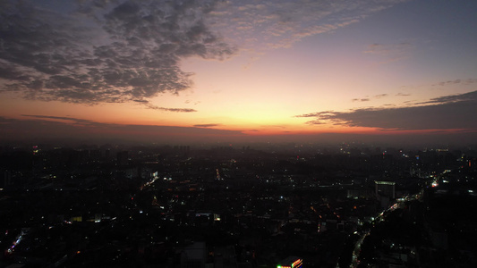 城市夕阳晚霞日落火烧元航拍东莞大景视频