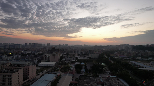 城市夕阳晚霞日落火烧元航拍东莞大景视频