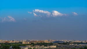 流云下北京国家大剧院延时8秒视频