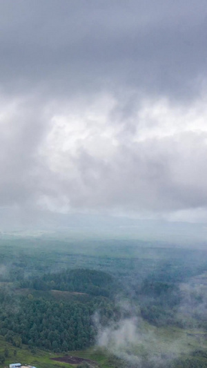 火山早晨大雾延时摄影腾冲火山10秒视频