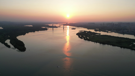 湖南襄阳城市日落晚霞夕阳航拍视频