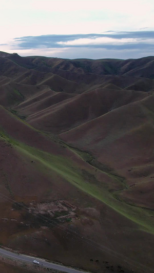 航拍5A景区喀拉峻阔克苏大峡谷盘山公路视频旅游度假52秒视频