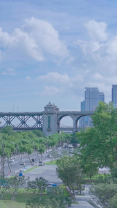 航拍延时摄影城市蓝天白云天空道路车流街景交通素材桥梁素材视频