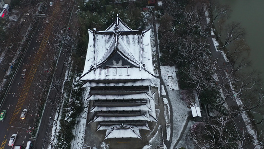 雪后航拍合肥包河公园清风阁风景区视频