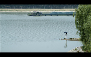 夏日大船驶过静谧的京杭运河杭运河道10秒视频