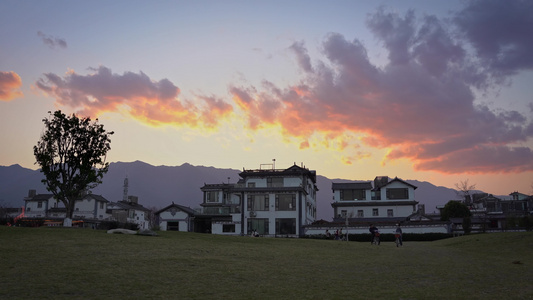 大理洱海边夕阳晚霞惬意慢节奏的时光视频