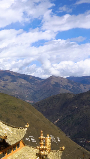 四川阿坝藏族羌族自治州旅游景点观音寺金顶延时视频高海拔16秒视频