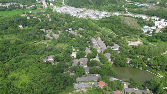 航拍大山美丽乡村风景视频