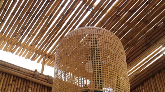 室内建筑设计度假胜地建造小竹屋视频