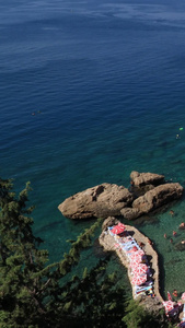 土耳其地中海旅游城市安塔利亚海滨度假游泳实拍视频海滨城市视频