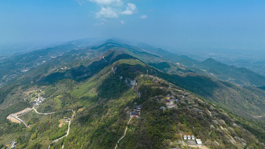 4K春季晨间山野航拍视频