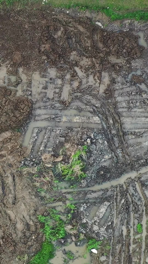 航拍挖土机作业43秒视频