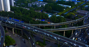 南京双桥门立交桥枢纽航拍4K交通车辆29秒视频