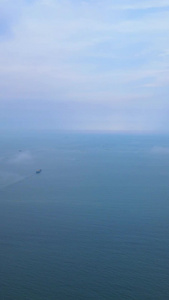 航拍青岛海岸线海天一线视频