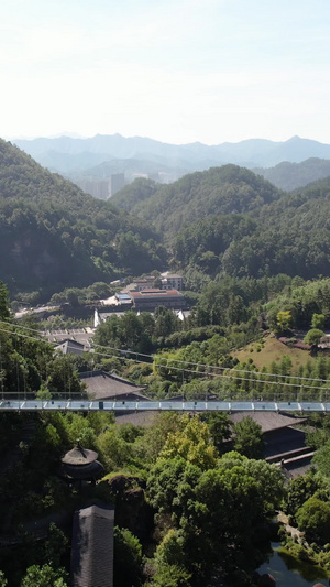 5A浙江根宫佛国景区华夏玻璃栈道航拍视频浙江旅游35秒视频