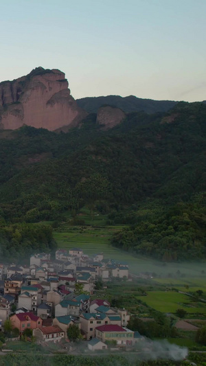 航拍5A浙江衢州江郎山与日落下的村落视频国家风景名胜区60秒视频