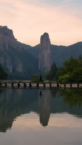 5A景区缙云仙都朱潭山景观区日出湖面倒影航拍视频旅游景点视频