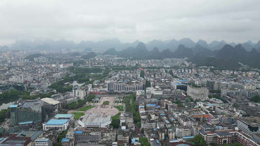 航拍烟雨迷雾桂林风光视频