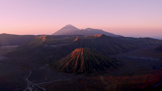 印尼布罗莫火山日出航拍视频