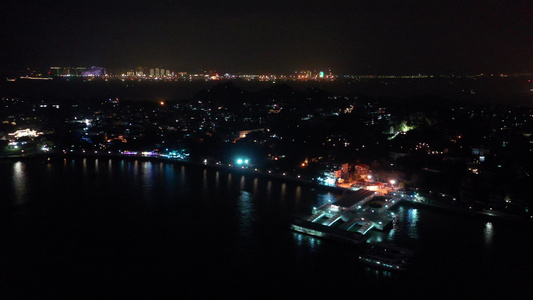 航拍中国福建厦门鼓浪屿风景名胜区夜晚夜景视频