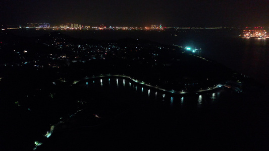 航拍中国福建厦门鼓浪屿风景名胜区夜晚夜景视频