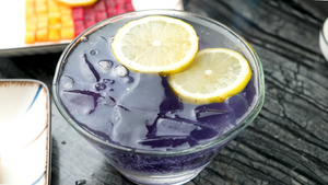 夏季冰爽冰块 自制紫晶柠檬冷饮37秒视频