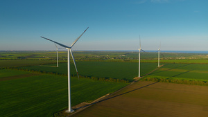 渐进式风力涡轮机产生环保电力的视图13秒视频