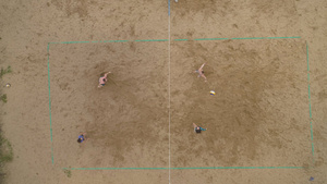 空中垂直自上而下拍摄沙滩排球9秒视频