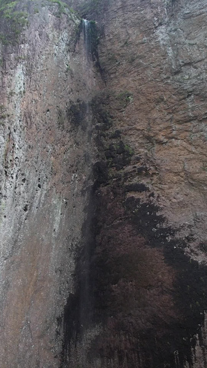 5A景区雁荡山景区大龙湫瀑布航拍视频旅游景区50秒视频