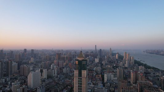 航拍城市天空自然长江江景天际线高楼街景4k素材视频