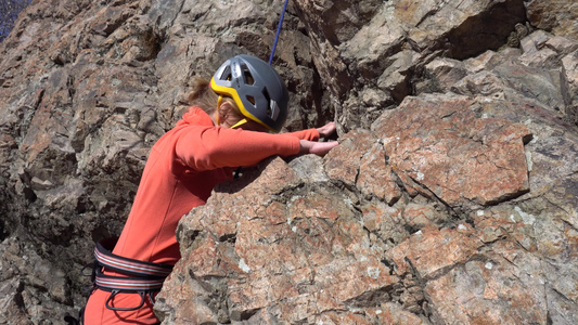攀岩培训和合伙人保险单位千美元视频