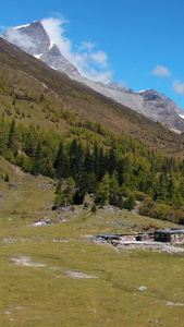 航拍四姑娘山双桥沟景区五色山景点视频旅游景点视频