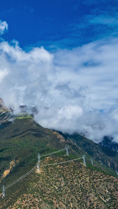 西藏拉多山山峰延时云彩素材旅游景点视频