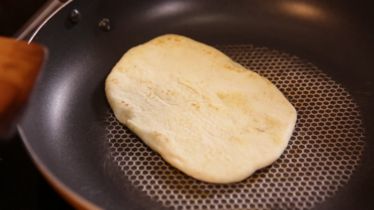 平底锅烙饼制作香酥口袋饼  视频