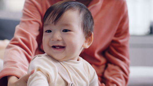 4K广告级婴儿可爱宝宝妈妈母亲视频