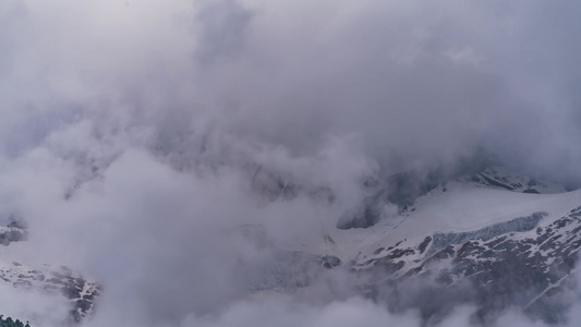 林芝雪山延时视频